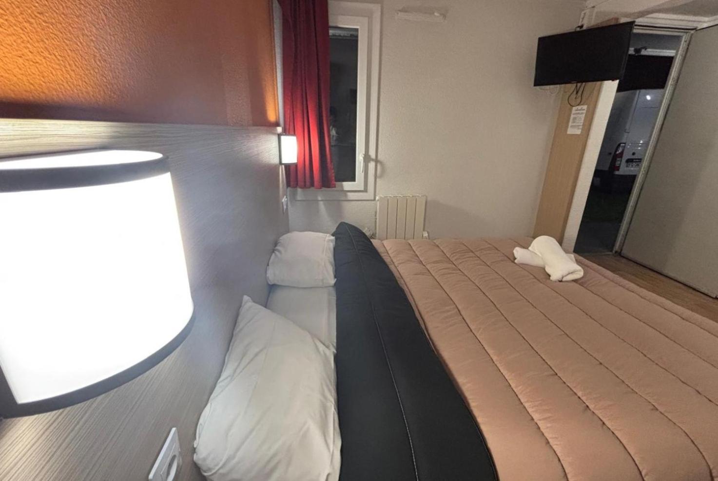 Classic Hotel - Fontenay-Trésigny Εξωτερικό φωτογραφία